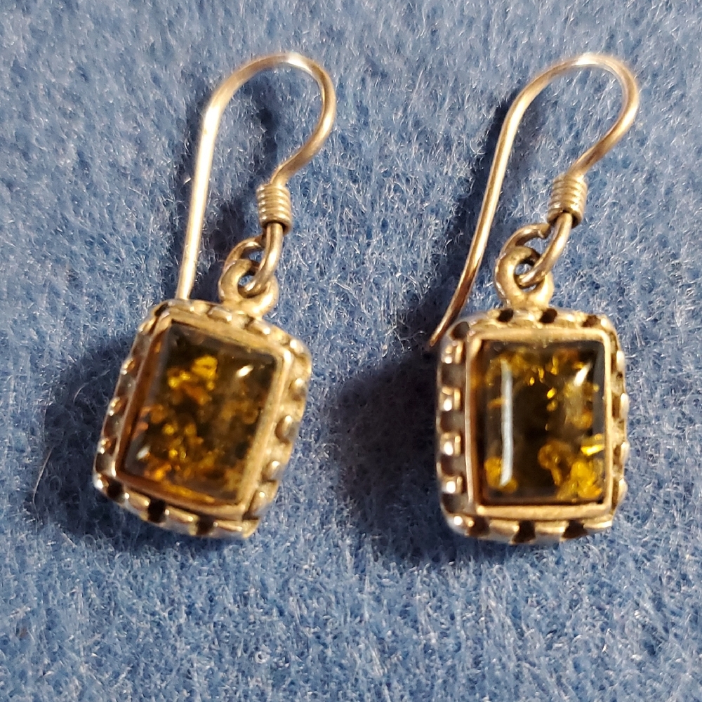 Elegant Vintage Green Amber Silver Earrings